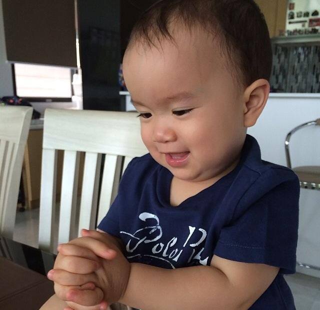 งคน้องแพทริก ลูกชายแม่นิหน่า สุฐิตา และคุณพ่อ แบงค์ พชร