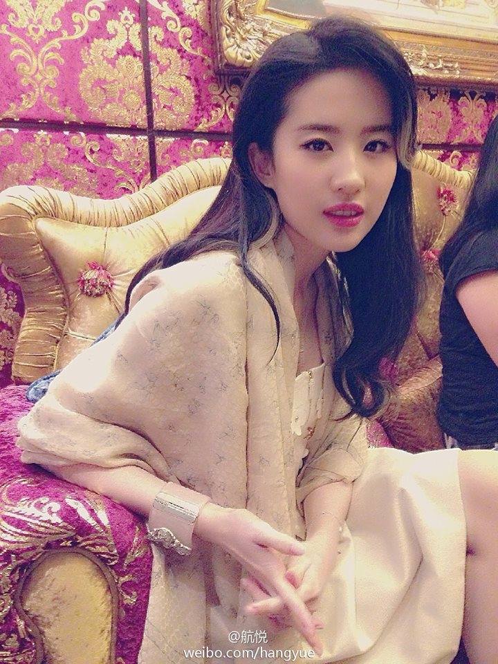 นางฟ้าหลิวอี้เฟย มาอีกแล้ว