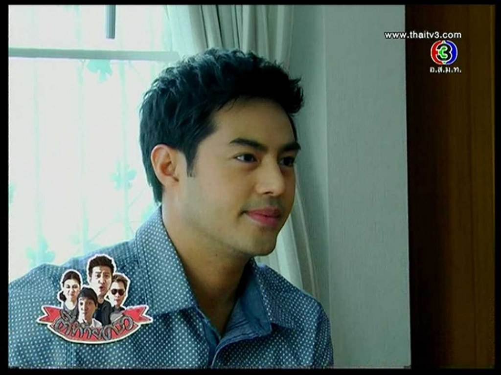 ท๊อป จรณ  ใส่ชุดว้ายน้ำ