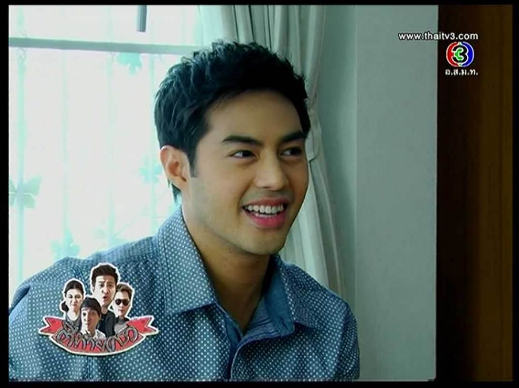 ท๊อป จรณ  ใส่ชุดว้ายน้ำ