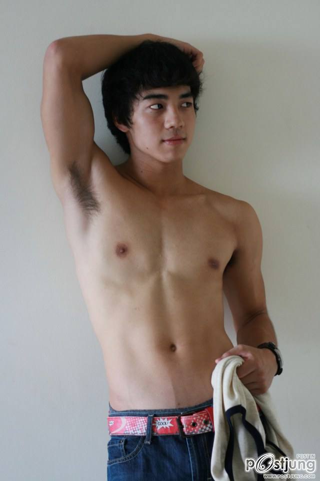 ผู้ชายก็รังสรรค์ท่าเริ่ดๆได้นะจ้า @BRB 59