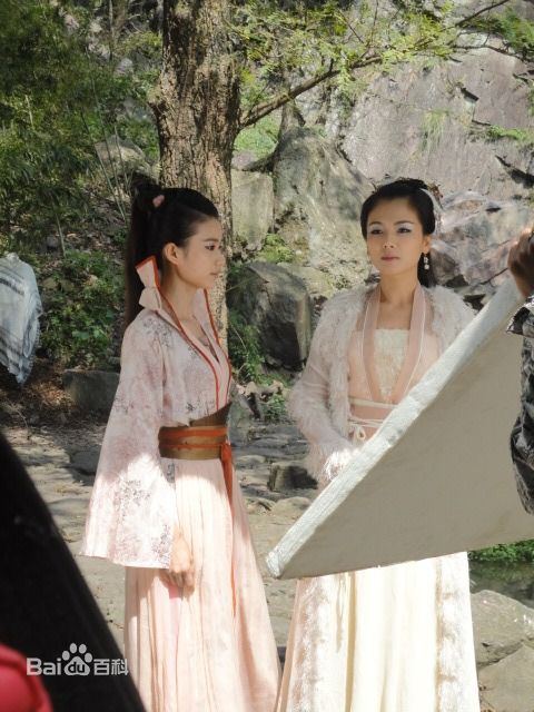 The Story Of A Woodcutter And His Fox Wife《刘海砍樵》2013 part1