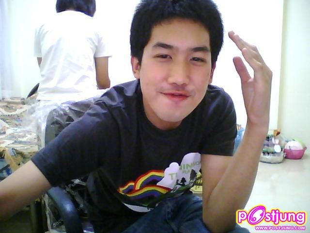 เด็กหนุ่มจาก hi5