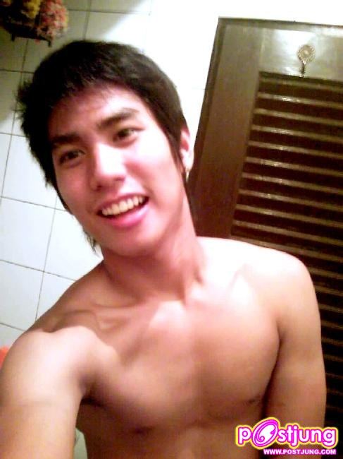 เด็กหนุ่มจาก hi5