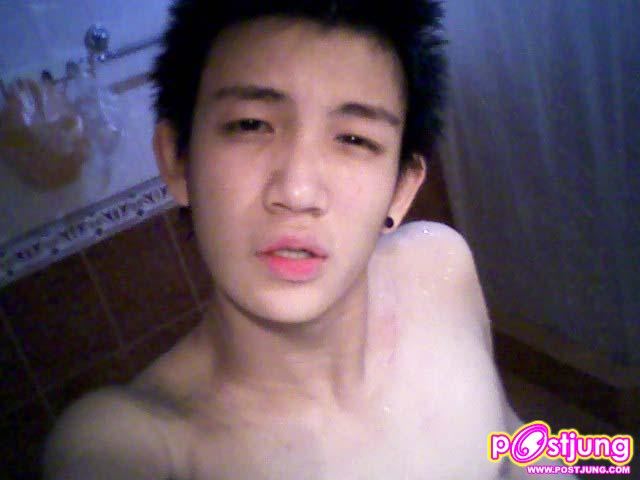 เด็กหนุ่มจาก hi5