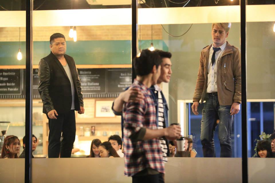 อ๊อฟ ปองศักดิ์ ชวน เบน ชลาทิศ Feat.ใน MV “เพียงข้างหลัง”