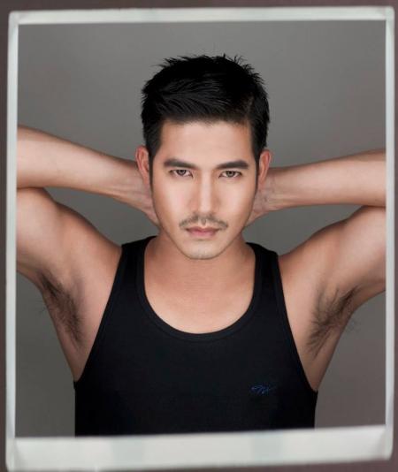 เมื่อเขาเหล่านี้โชว์ขนใต้วงแขน