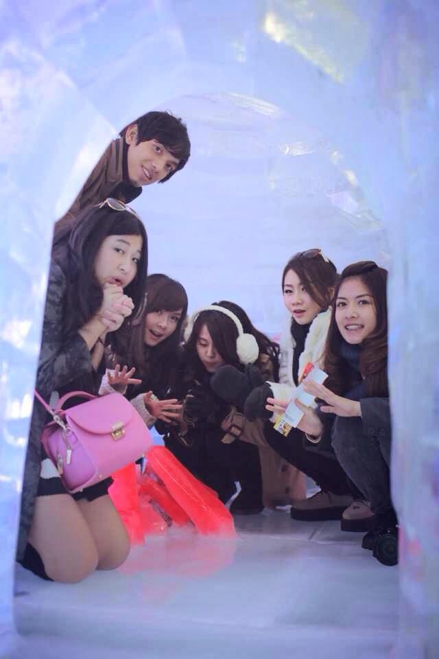 หนีความวุ่นวายไปชมสาวลาวขาวๆดีกว่า