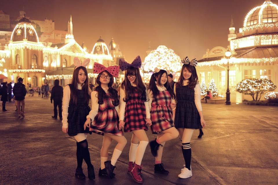 หนีความวุ่นวายไปชมสาวลาวขาวๆดีกว่า