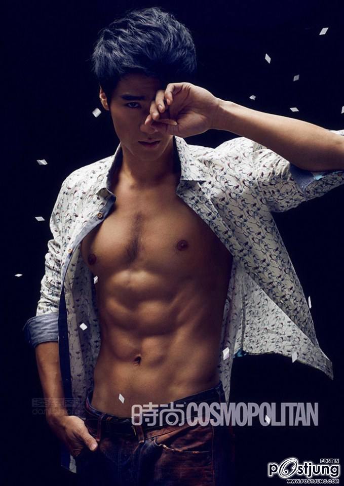 ตี๋เข้ม กล้ามท้องแกร่ง