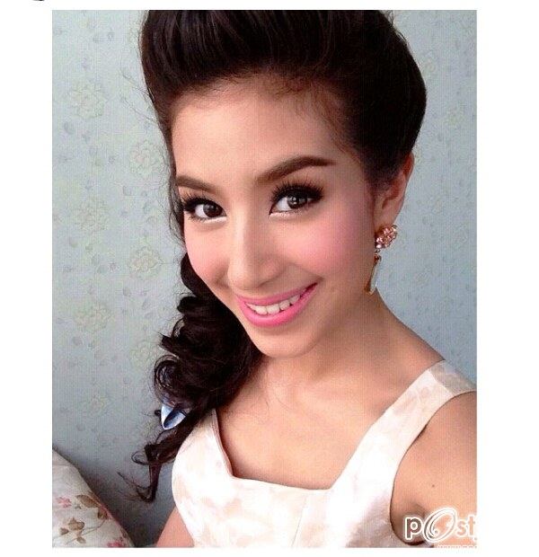 มาดู เมคอัพ สวยๆ ของเหล่าดาราซุปเปอร์สตาร์ของเมืองไทยกัน