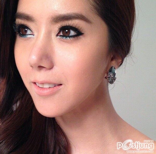 มาดู เมคอัพ สวยๆ ของเหล่าดาราซุปเปอร์สตาร์ของเมืองไทยกัน