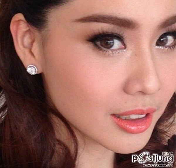 มาดู เมคอัพ สวยๆ ของเหล่าดาราซุปเปอร์สตาร์ของเมืองไทยกัน