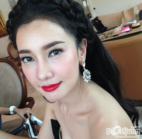 มาดู เมคอัพ สวยๆ ของเหล่าดาราซุปเปอร์สตาร์ของเมืองไทยกัน