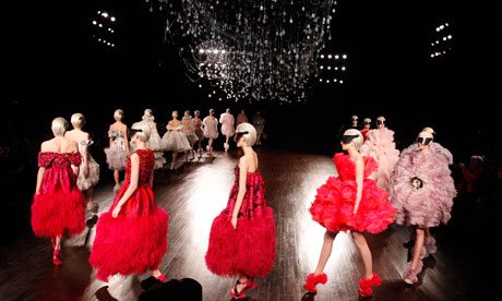 alexander mcqueen ดีไซเนอร์ในดวงใจ 1