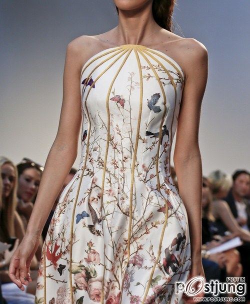 Thakoon(ฐากูร พานิชกุล) ดีไซเนอร์สายเลือดไทย