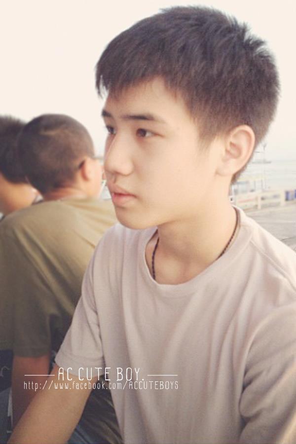 เด็กมัธยมโรงเรียนอัสสัมชัญบางรักน่ารักๆ