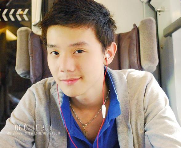 เด็กมัธยมโรงเรียนอัสสัมชัญบางรักน่ารักๆ