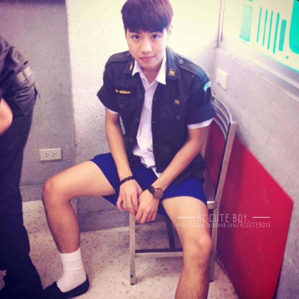 เด็กมัธยมโรงเรียนอัสสัมชัญบางรักน่ารักๆ