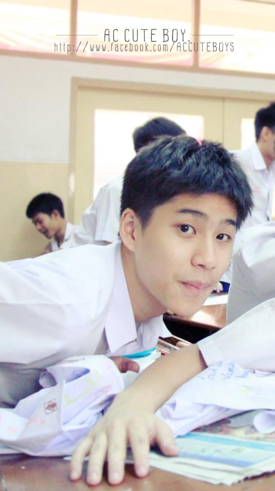 เด็กมัธยมโรงเรียนอัสสัมชัญบางรักน่ารักๆ