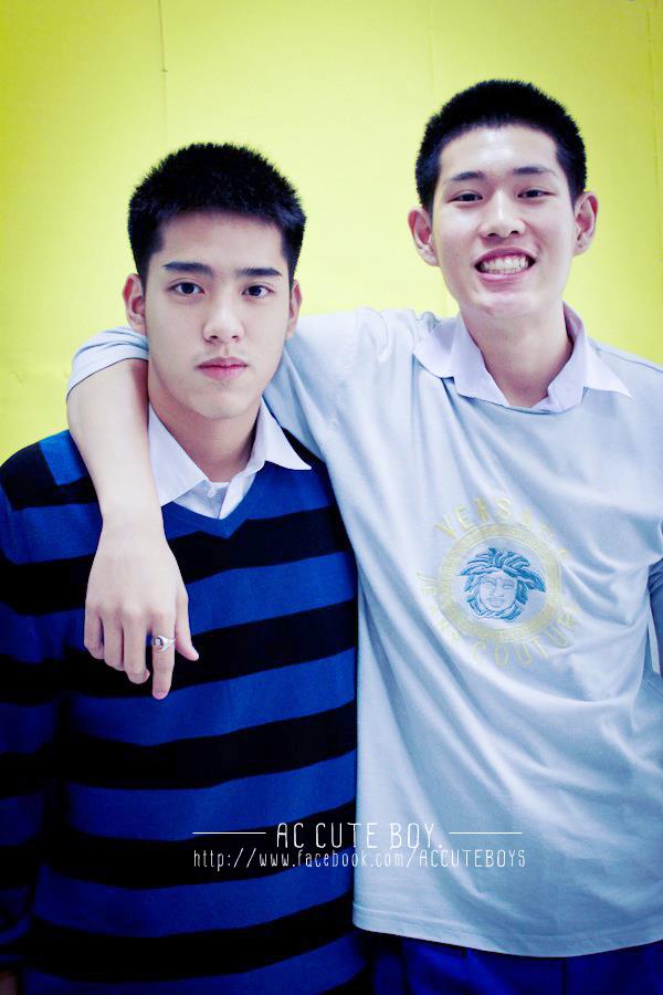 เด็กมัธยมโรงเรียนอัสสัมชัญบางรักน่ารักๆ