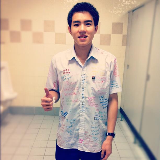 เด็กมัธยมโรงเรียนอัสสัมชัญบางรักน่ารักๆ