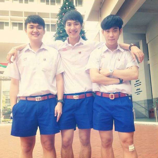 เด็กมัธยมโรงเรียนอัสสัมชัญบางรักน่ารักๆ