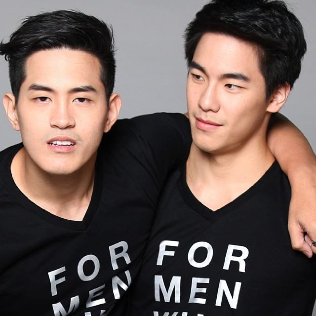 ใครหล่อกว่ากัน