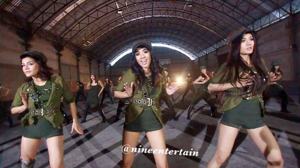 ภาพเบื้องหลัง Mv เพลงโยน ของสาวๆ สโมสรชิมิ