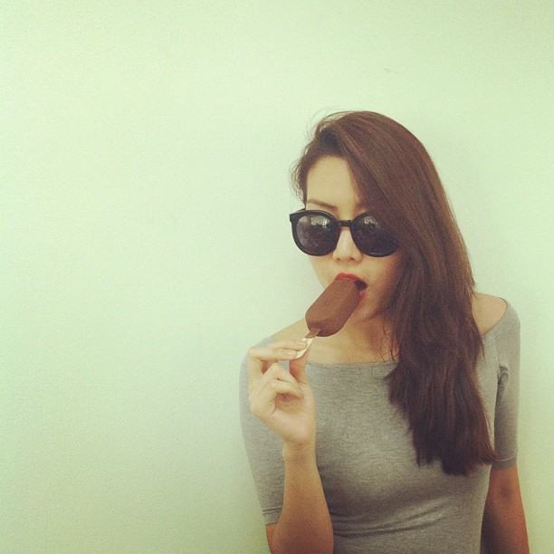 รวมดาวสาวน่ารักกับแม็กนั่ม :D
