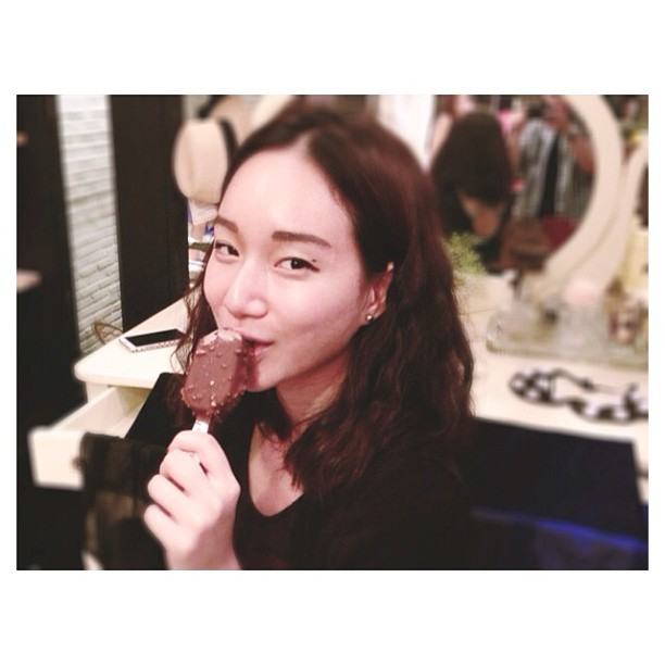รวมดาวสาวน่ารักกับแม็กนั่ม :D