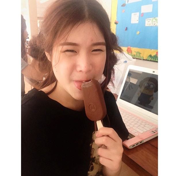 รวมดาวสาวน่ารักกับแม็กนั่ม :D