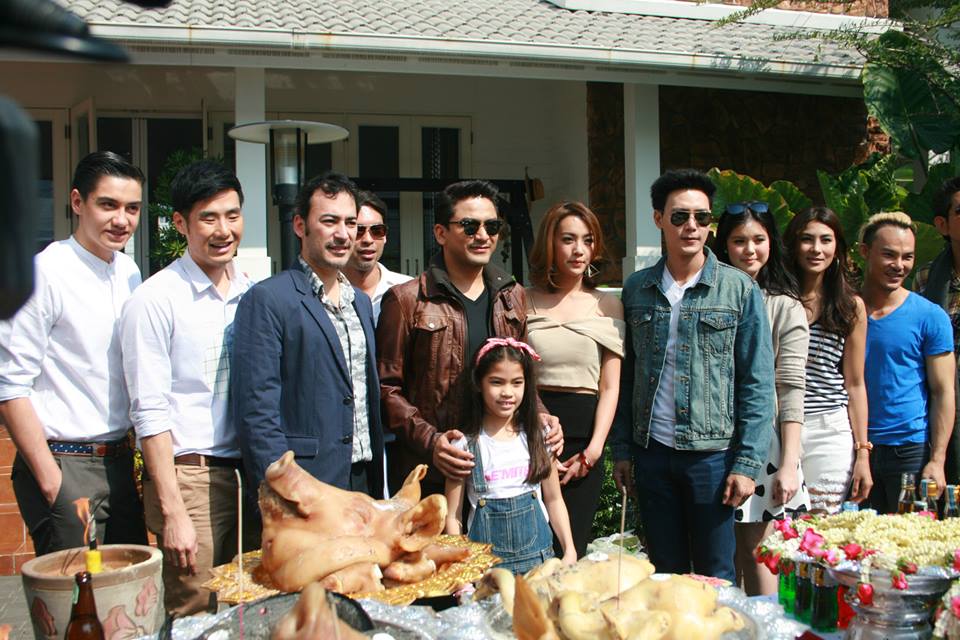 ป๋อ ณัฐวุฒิ & น้ำตาล พิจักขณา นำทีมนักแสดงบวงสรวงละคร สายลับสามมิติ