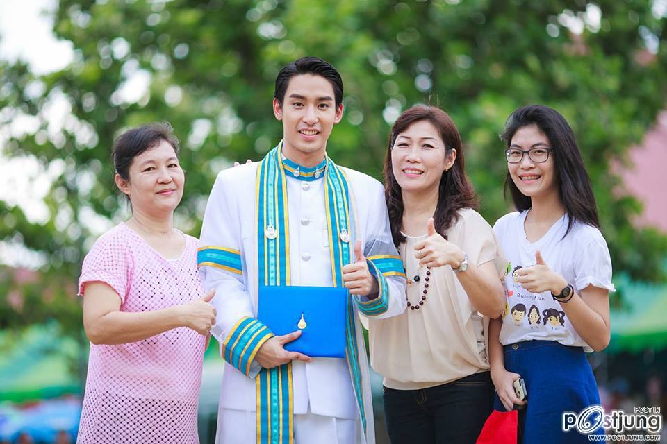 น้อง ปรัช (คุณพฤกษ์) ค่ะ ทำให้พี่หยิงน้ำตาซึมได้มะคืน  แววพระเอกมาแว้้้้วววว