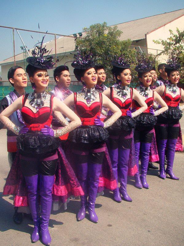 ชุดหลีดสีม่วง สวยๆๆ
