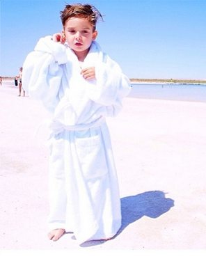 เด็กน้อยฝรั่ง หล่อจัง