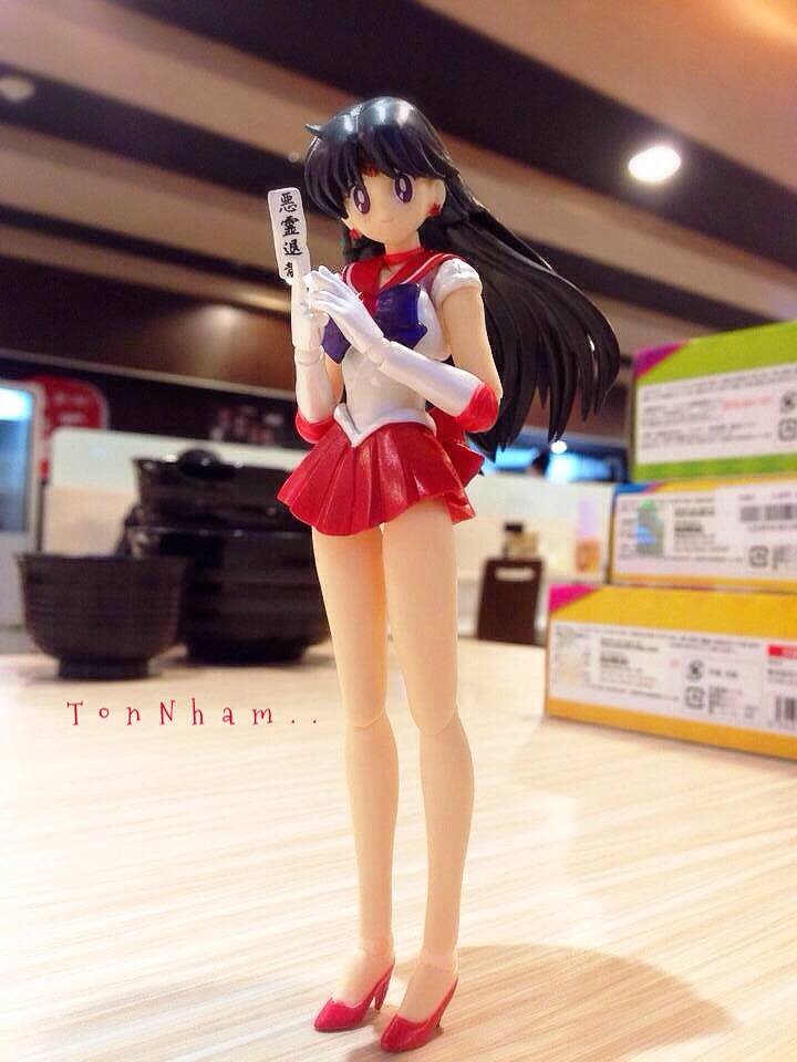 รีวิว S.H.Figuarts Sailor Moon from BANDAI