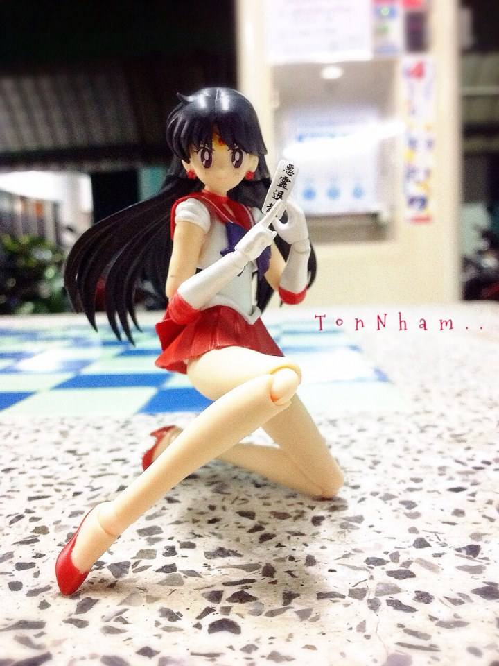 รีวิว S.H.Figuarts Sailor Moon from BANDAI
