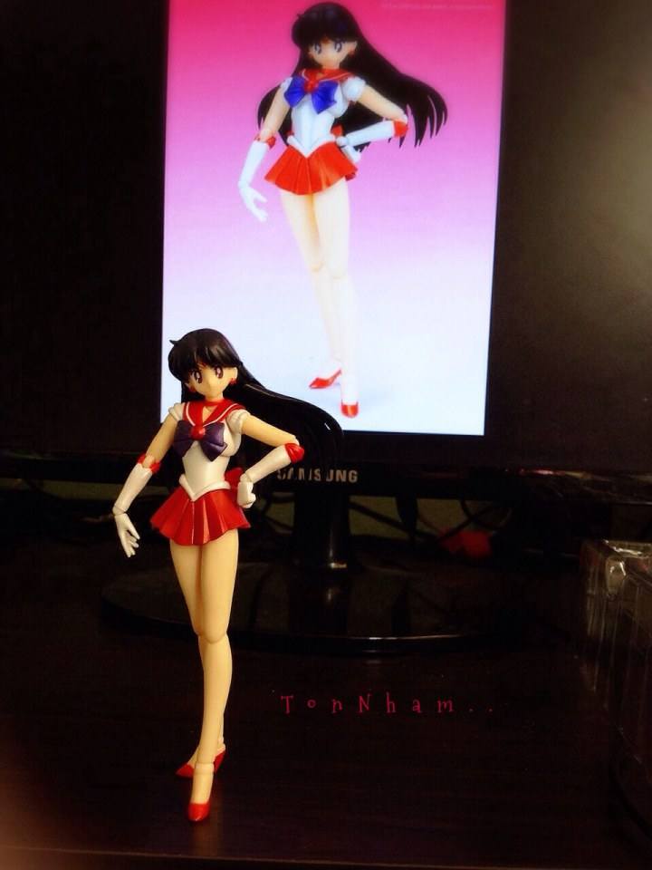 รีวิว S.H.Figuarts Sailor Moon from BANDAI
