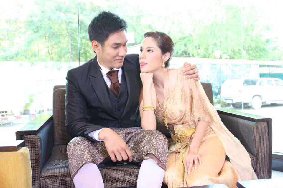 Kwan Usamanee & Om Akapan - Cute Couple
