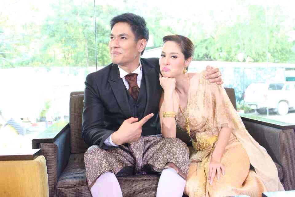 Kwan Usamanee & Om Akapan - Cute Couple