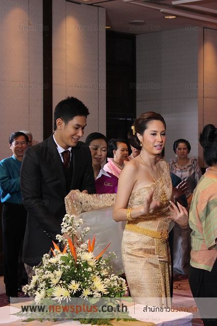 Kwan Usamanee & Om Akapan - Cute Couple