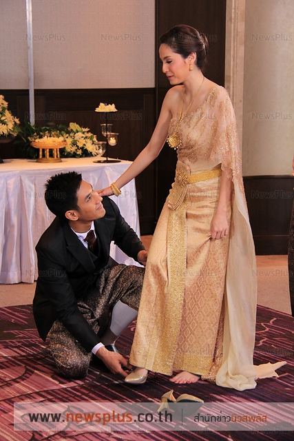 Kwan Usamanee & Om Akapan - Cute Couple