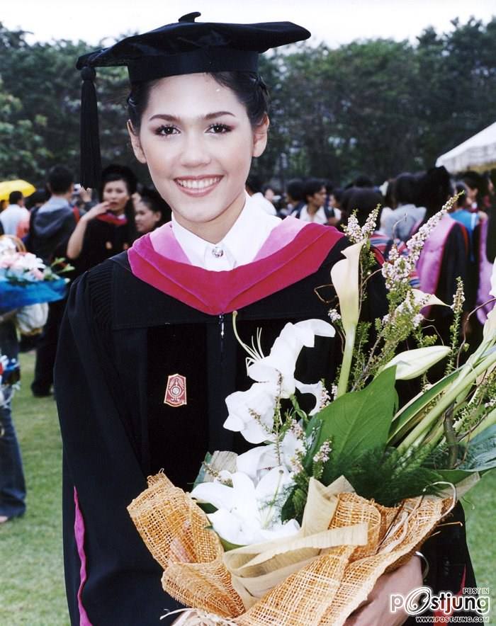 นางเอก เรียนดี จบเกียรตินิยม