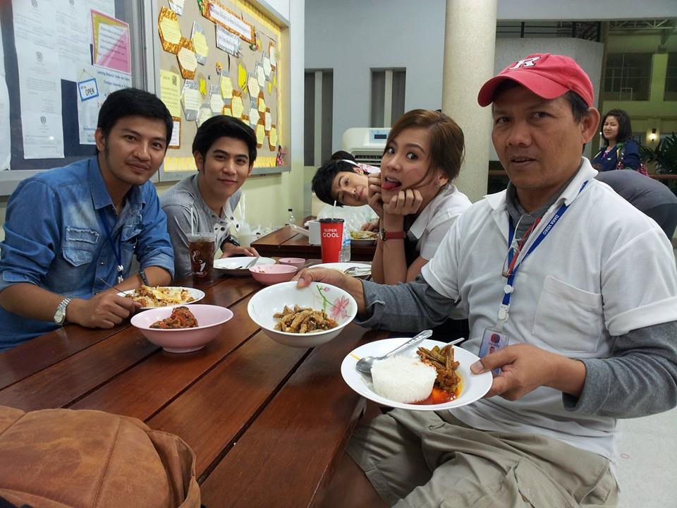 พอร์ช + ใบเฟิร์น ภาพจากกองละคร คุณผีที่รัก แนวโรแมนติก คอมเมดี้ ฉากเปิดตัว น่าดู มาก