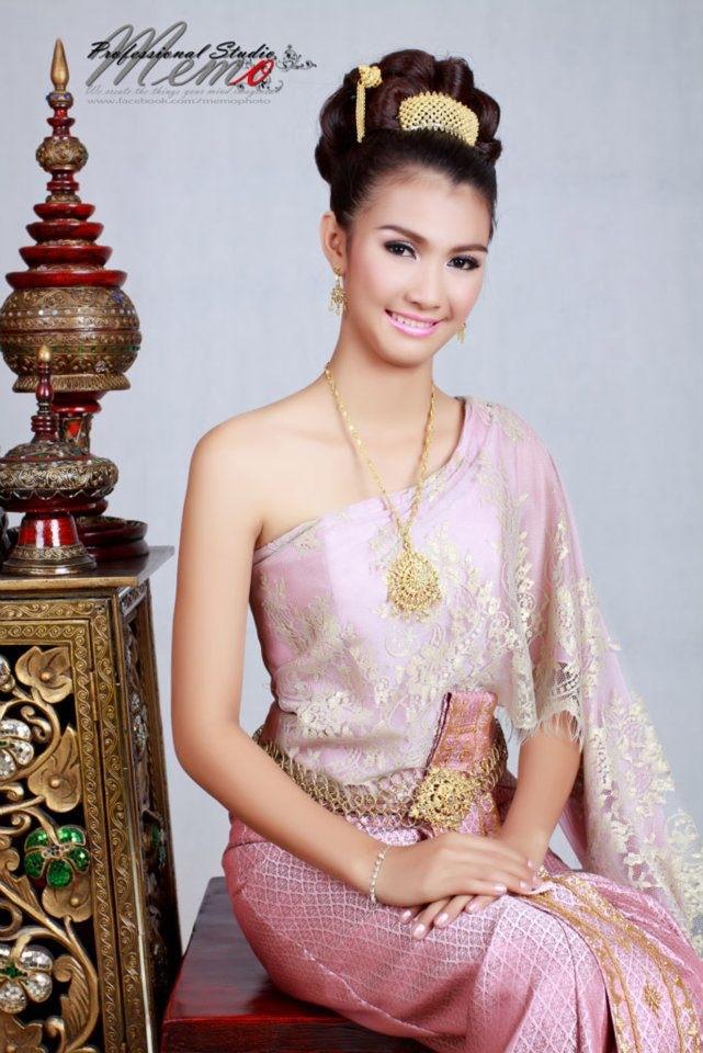 ชุดไทยแสนสวย