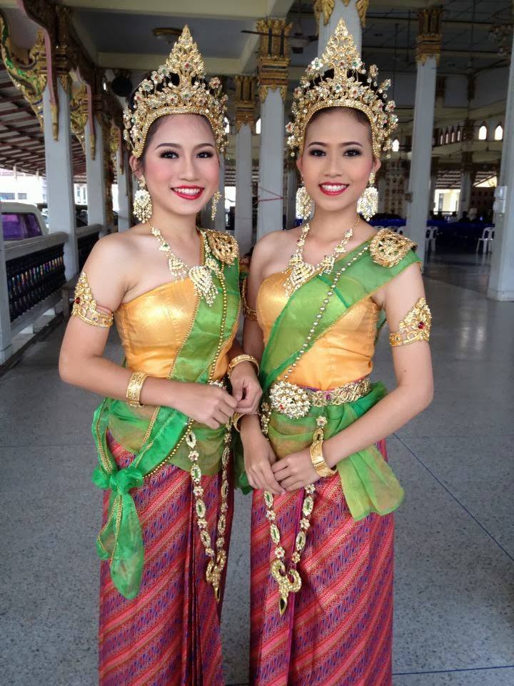 ชุดไทยแสนสวย