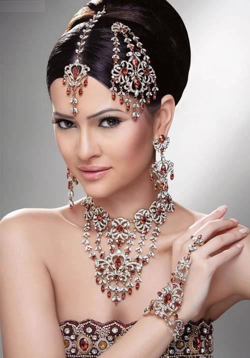 ส่าหรีแสนสวยแดนภารตะ