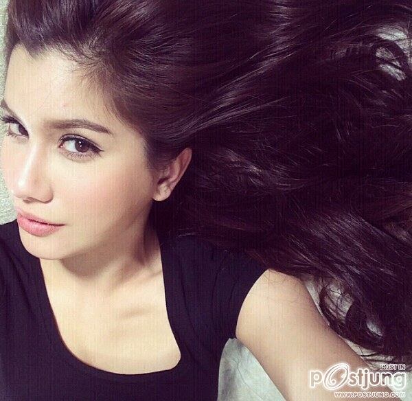 ปู ไปรยา นางเอกสาวสุดสวย ดีกรี นักศึกษาปริญญาตรี จาก มหาวิทยาลัย ชื่อดัง ของ อังกฤษ