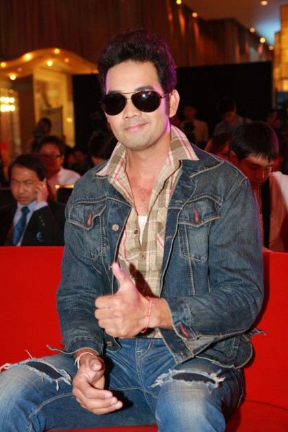 โบว์ ธัญญะสุภางค์ ปลื้ม ได้รับบทปราลี คุณหนูสุดเปรี้ยว ในเรื่อง โซ่...เสน่หา คู่กับเอก รังสิโรจน์